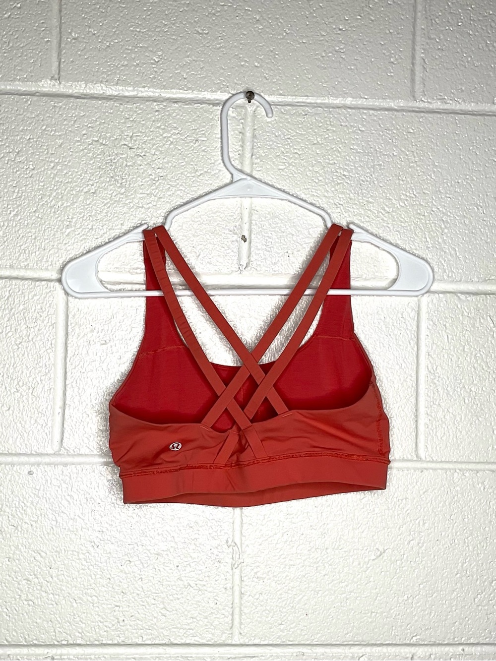 < Lululemon Energy Bra In Red/Orange Strappy Back >